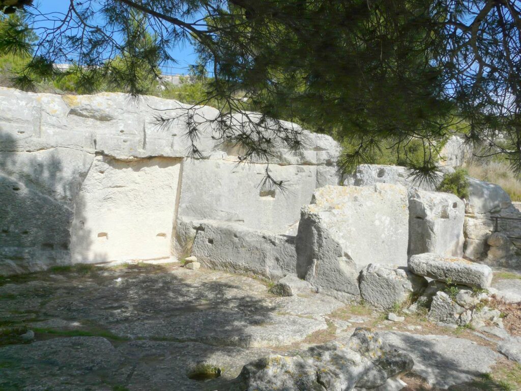 Le mont Valence et le mont Paon le 12 avril 2025